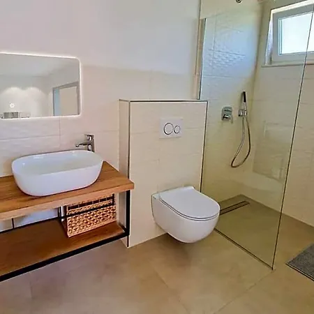 Maritima Comfortable Villa *